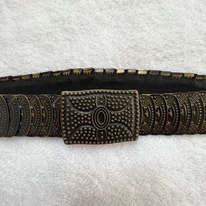 Nice belt, add style to any dress. Fits waist 25-27